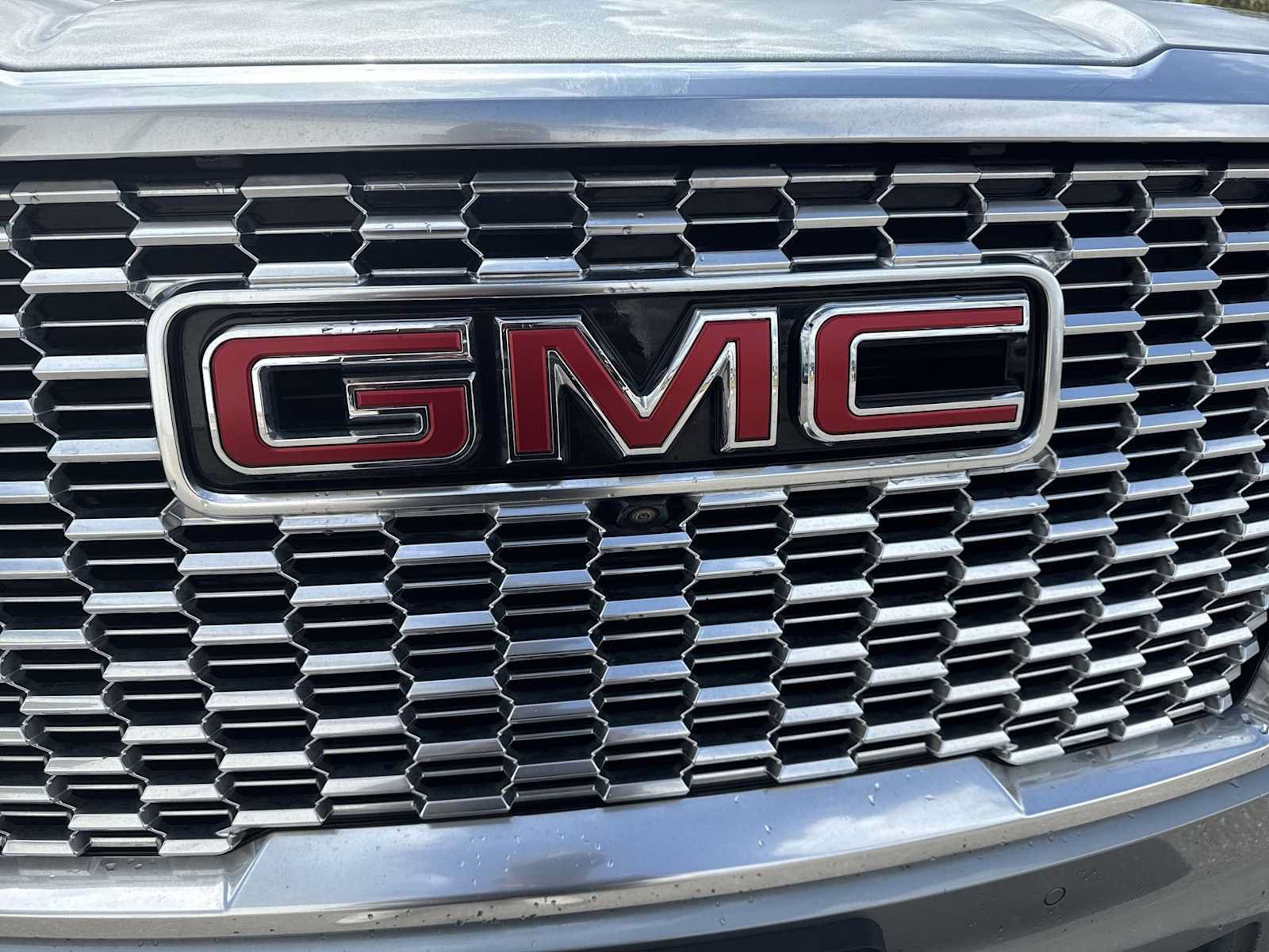 Used 2024 GMC Yukon XL Denali AWD/4WD image 11