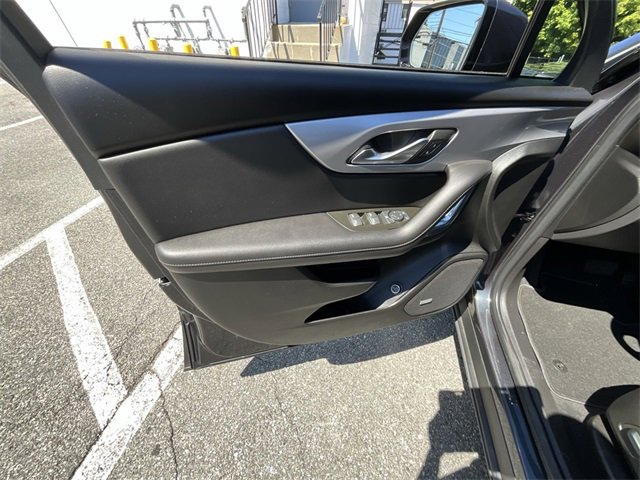 Used 2022 Chevrolet Blazer LT w/ Sound & Technology Package image 8