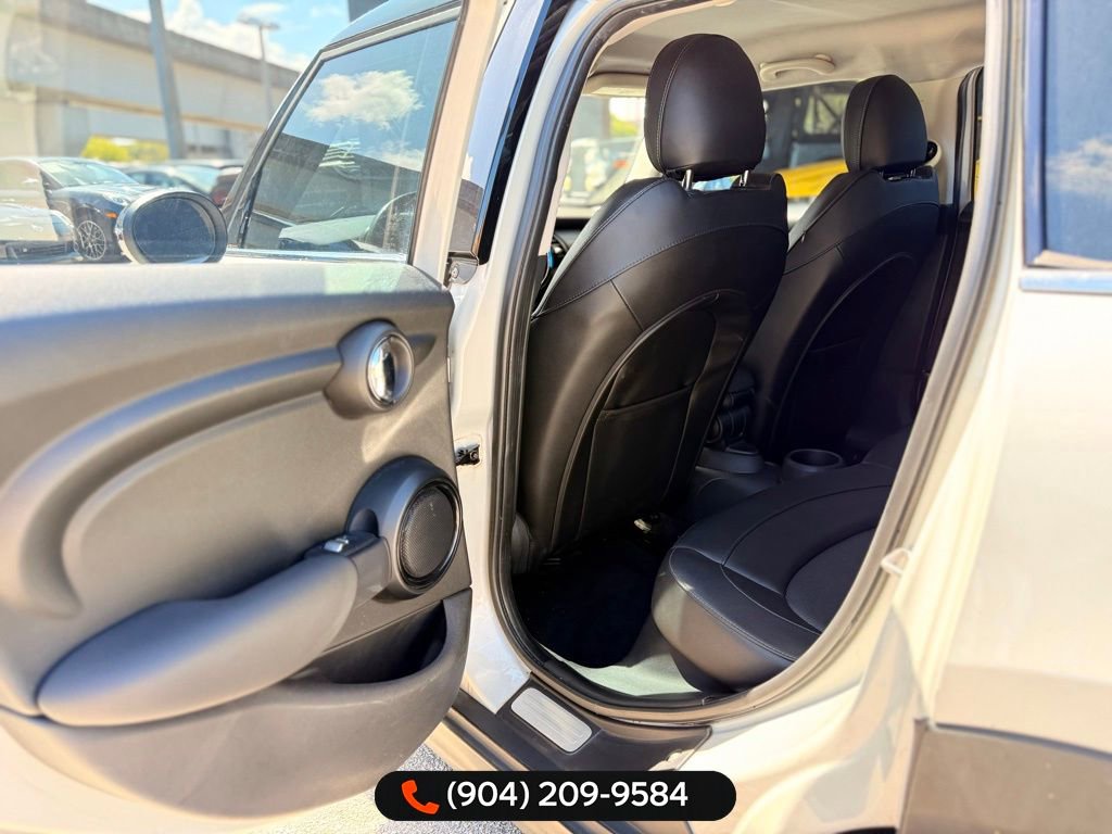 Used 2015 MINI Cooper 4-Door Hardtop image 20
