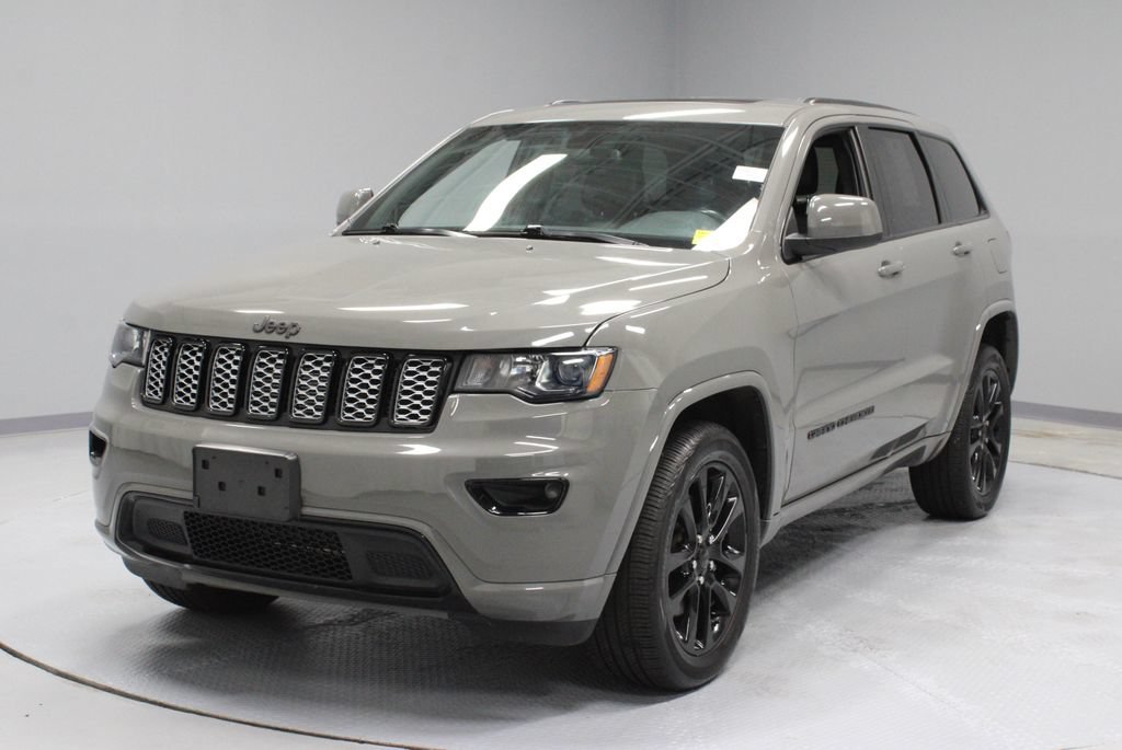 Used 2021 Jeep Grand Cherokee Laredo X AWD/4WD image 7