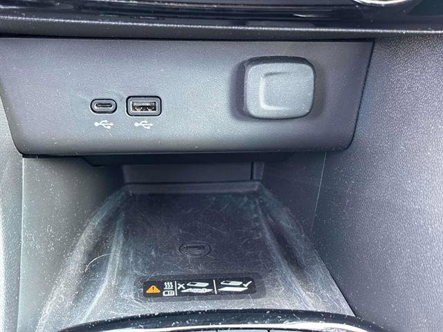 Used 2025 Buick Encore GX Sport Touring w/ Advanced Technology Package AWD/4WD image 27