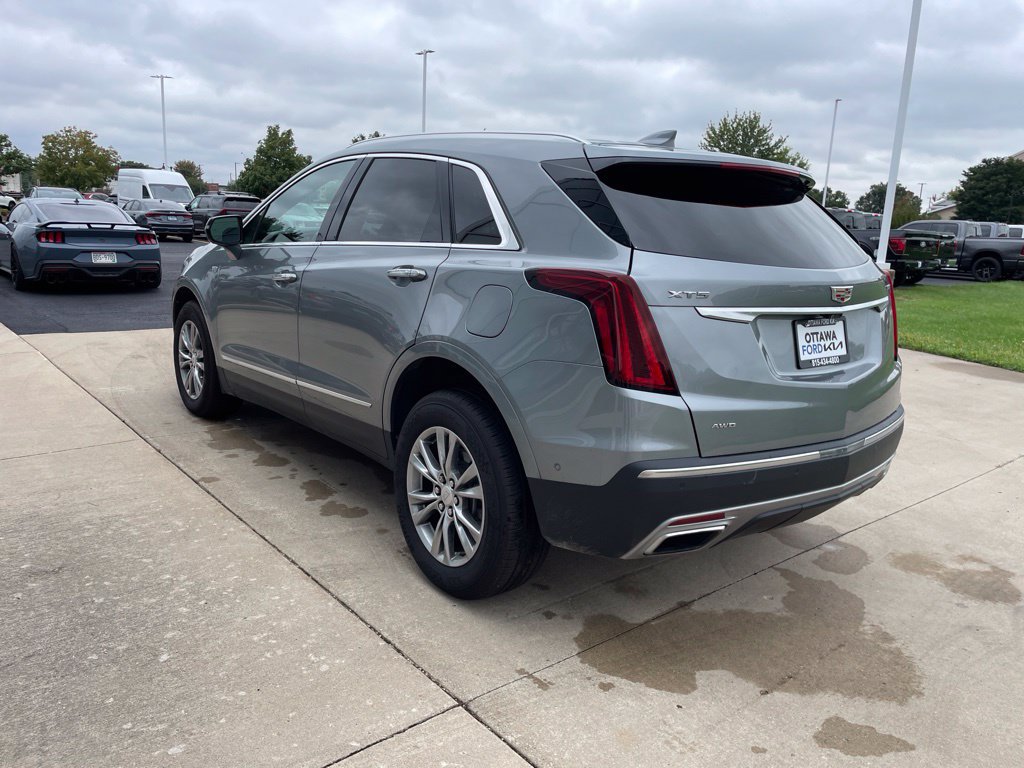 Used 2023 Cadillac XT5 Premium Luxury w/ Technology Package AWD/4WD image 7