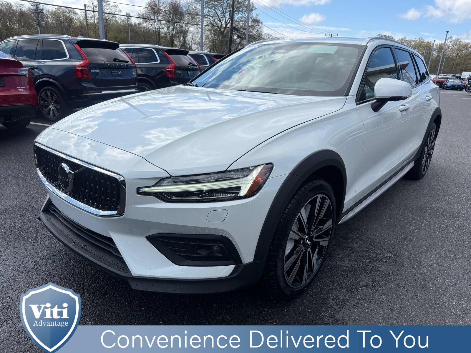 New 2026 Volvo V60 B5 Cross Country Ultra w/ Protection Package Premier AWD/4WD image 4