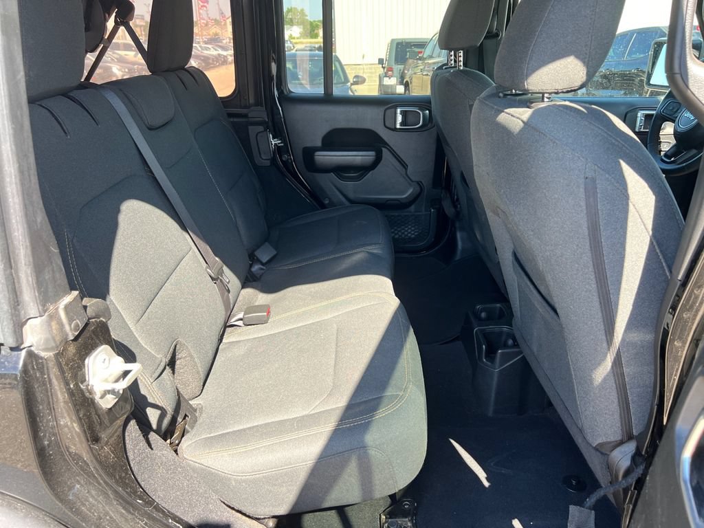Used 2024 Jeep Wrangler Unlimited Sport AWD/4WD image 35