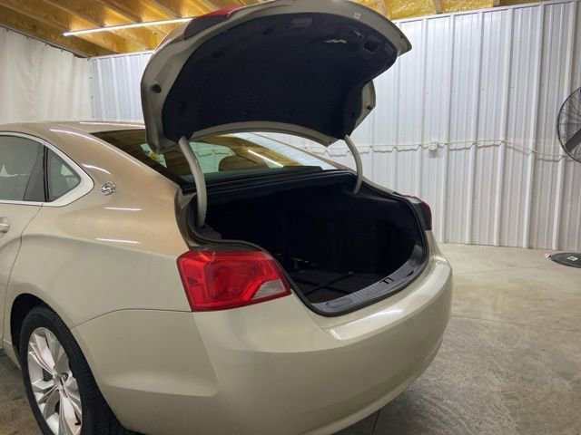Used 2015 Chevrolet Impala LT image 9