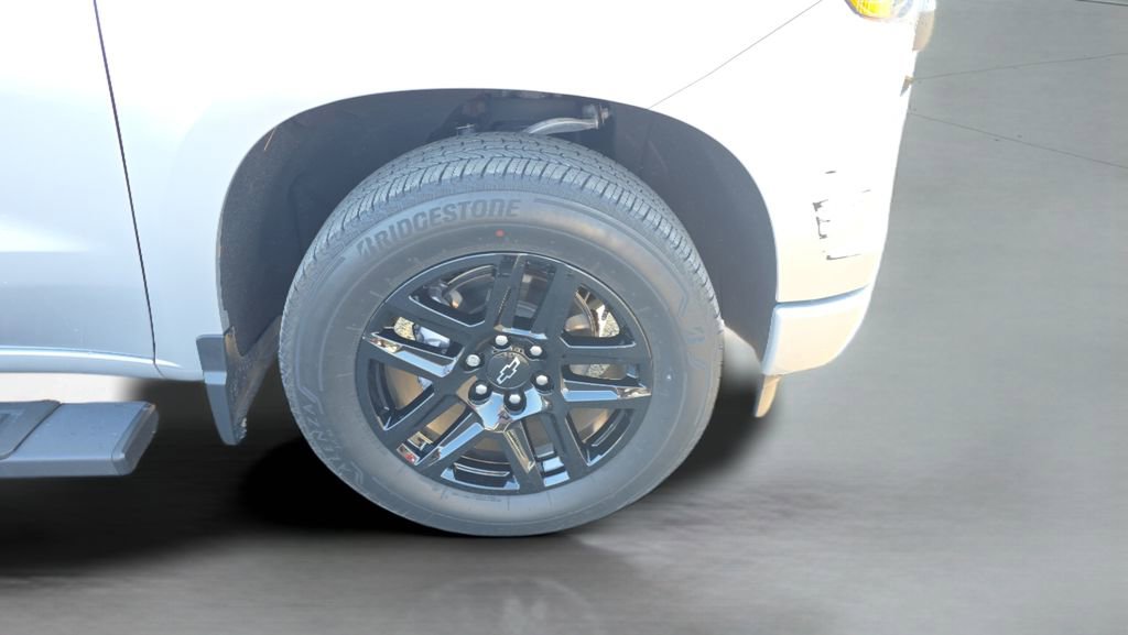 Used 2022 Chevrolet Silverado 1500 Custom w/ LPO, Dark Essentials Package image 11