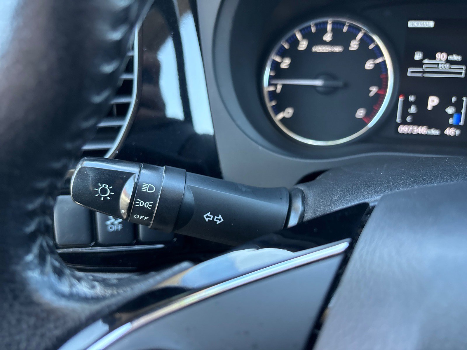 Used 2016 Mitsubishi Outlander SE AWD/4WD image 24