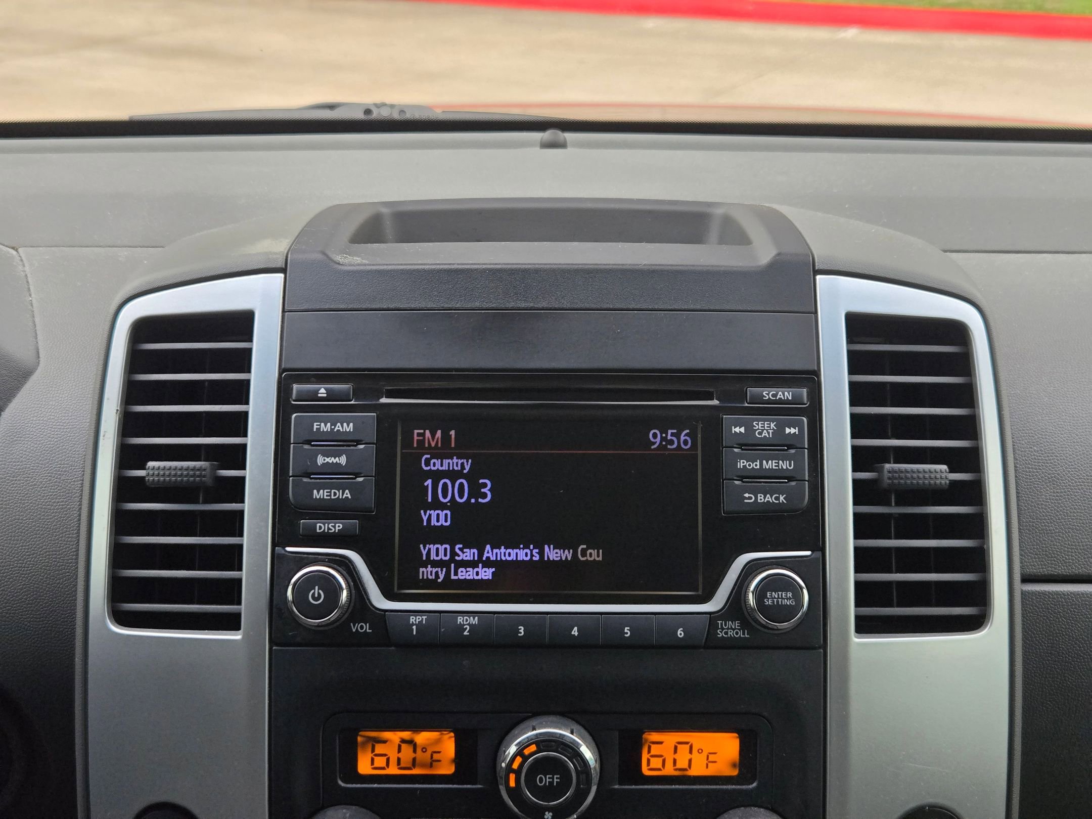 Used 2017 Nissan Frontier SV w/ SV Value Truck Package RWD image 17