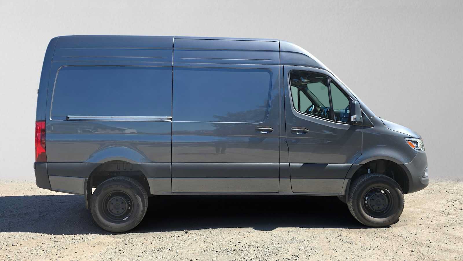 Used 2026 Mercedes-Benz Sprinter 2500 image 2