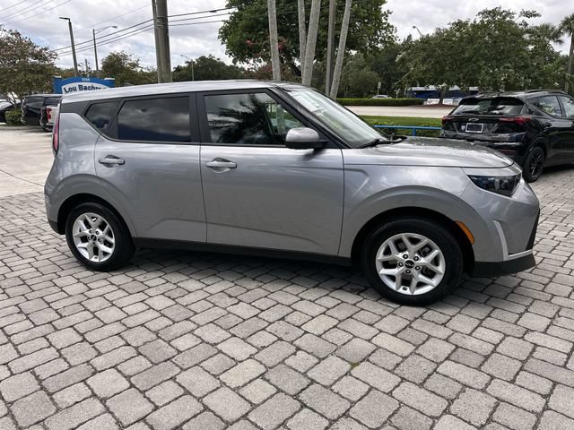Used 2024 Kia Soul LX w/ Option Group 015 FWD image 15