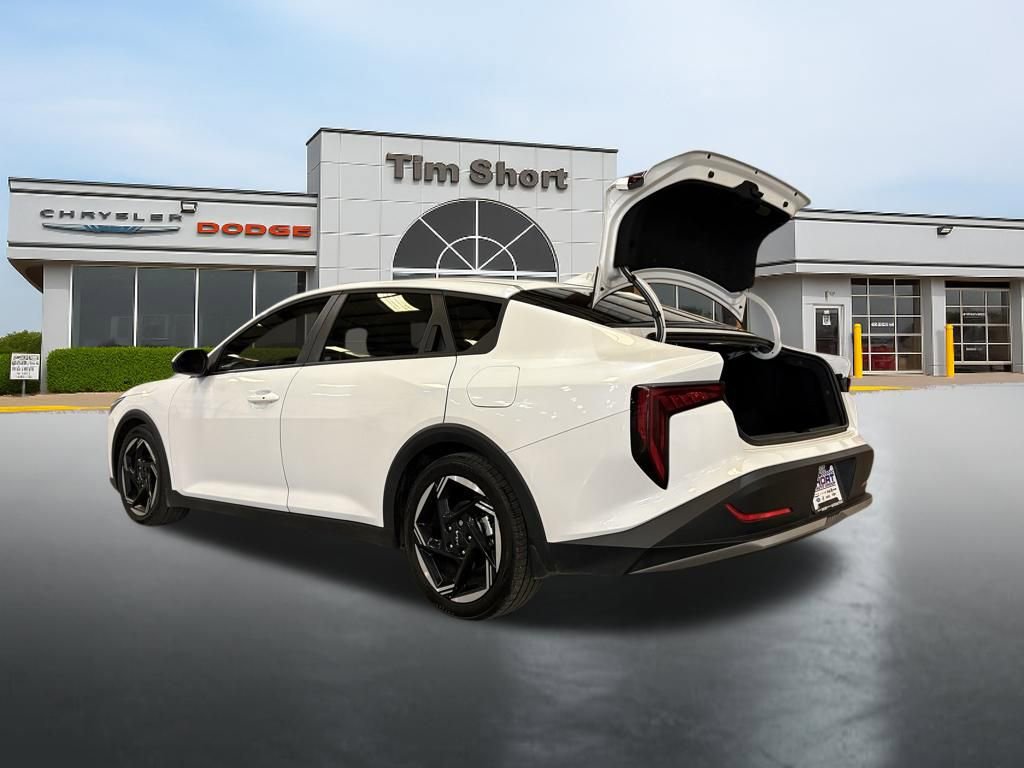 Used 2025 Kia K4 EX image 14