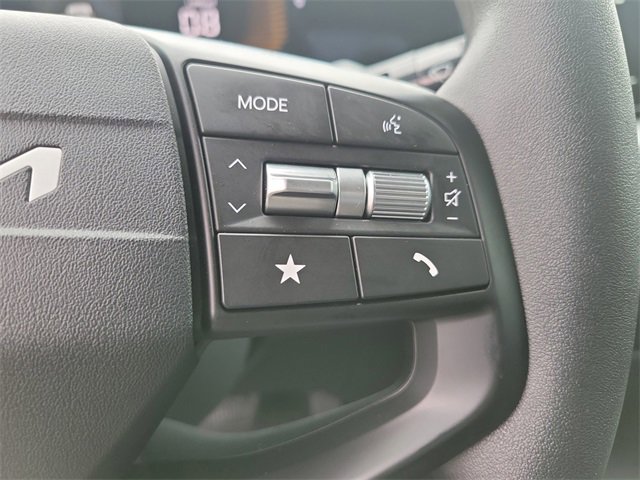 New 2025 Kia K4 LXS image 24