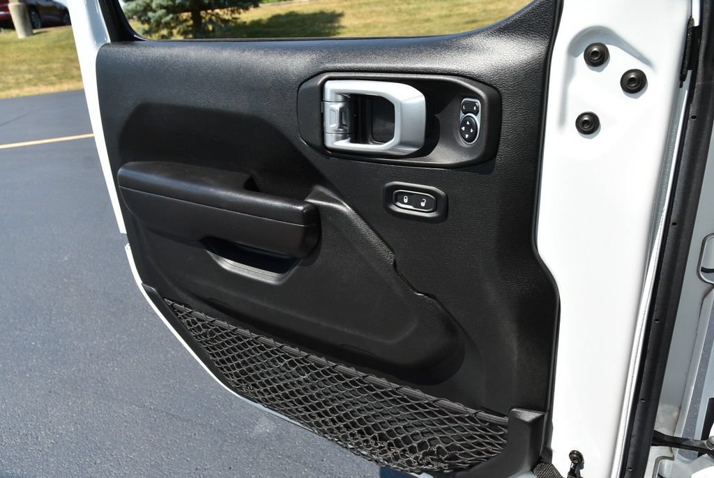 Used 2021 Jeep Wrangler Unlimited Sport AWD/4WD image 23