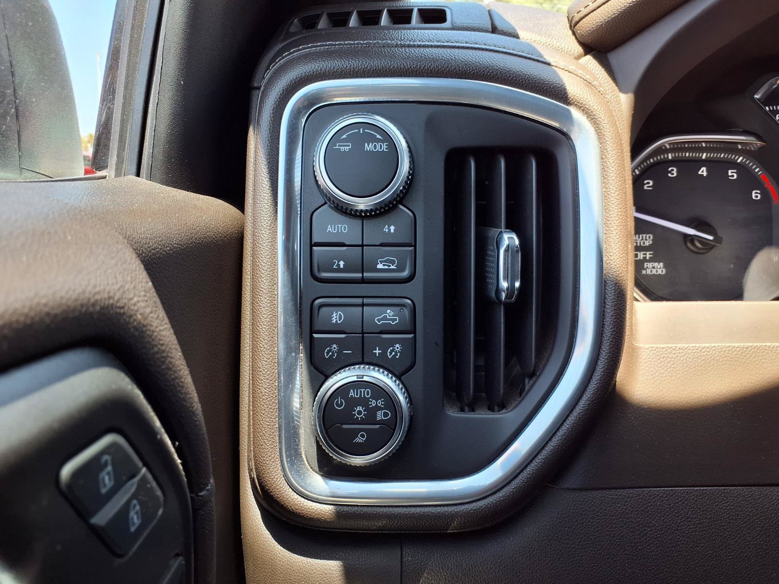 Used 2020 GMC Sierra 1500 SLT w/ SLT Premium Plus Package AWD/4WD image 24