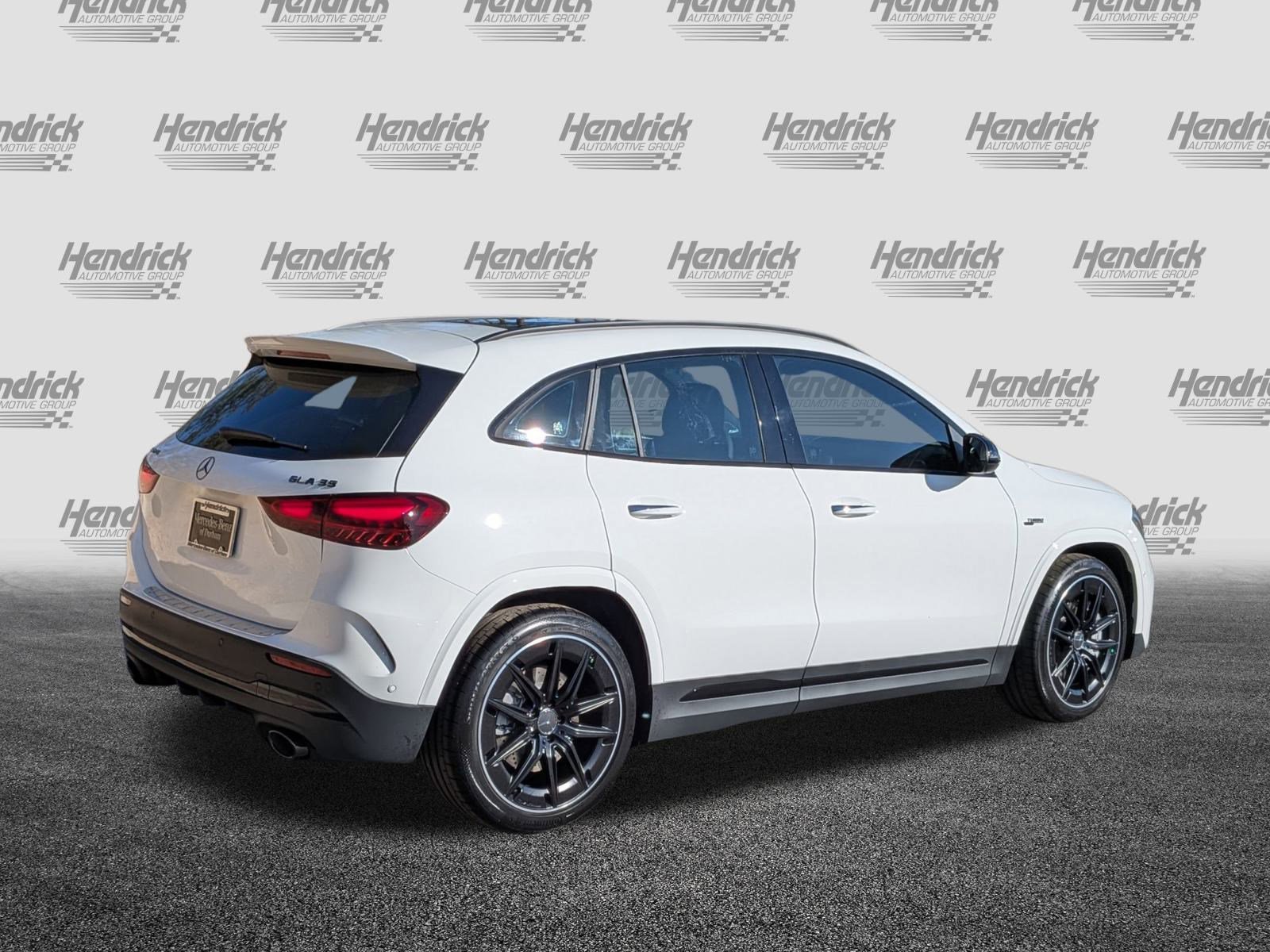 New 2026 Mercedes-Benz GLA 35 AMG 4MATIC image 10