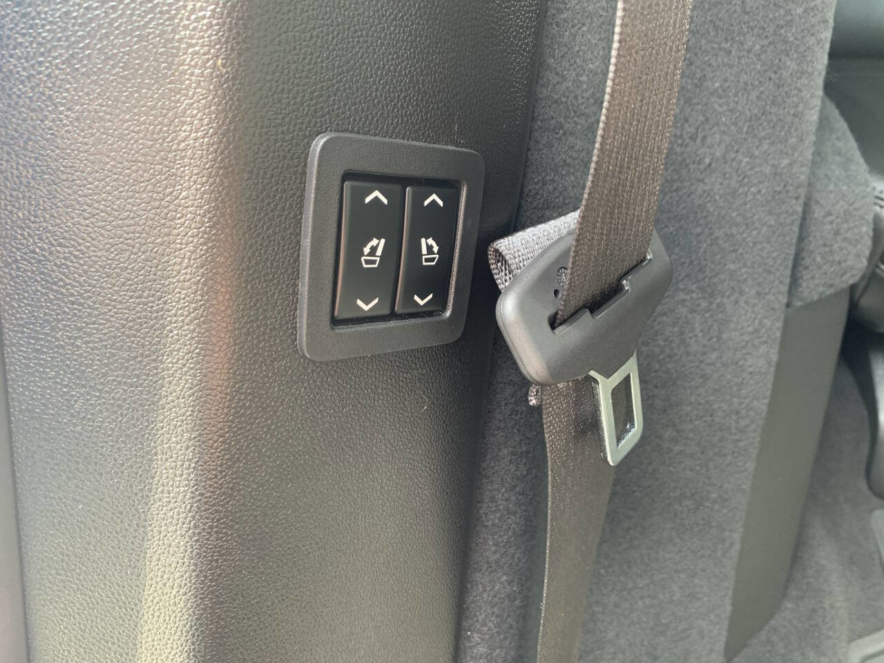 Used 2023 Cadillac XT6 Sport image 33