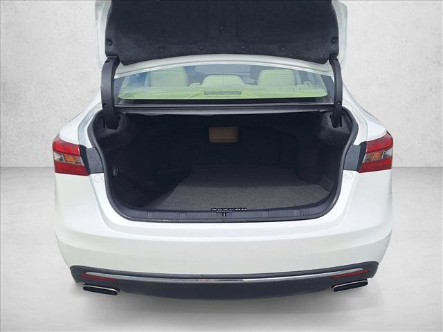 Used 2016 Toyota Avalon Touring w/ Preferred Accessory Package FWD image 18