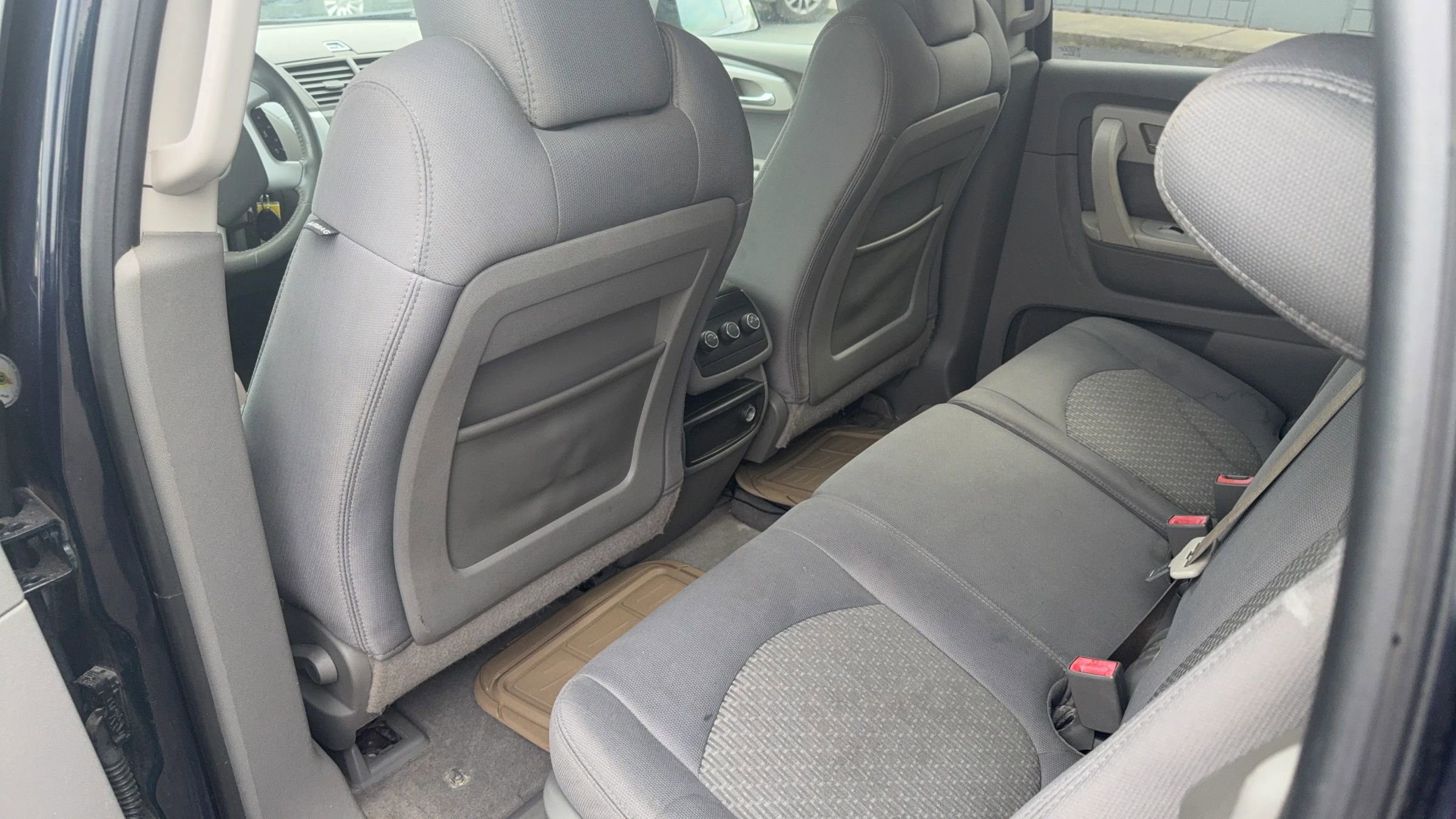 Used 2012 Chevrolet Traverse LS image 13