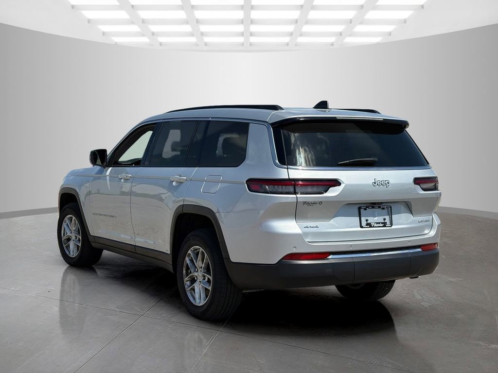 Used 2024 Jeep Grand Cherokee L Laredo AWD/4WD image 5