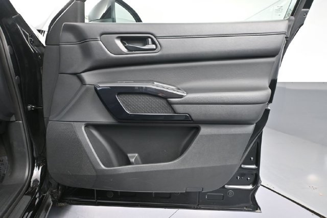 Used 2024 Nissan Pathfinder SV FWD image 38