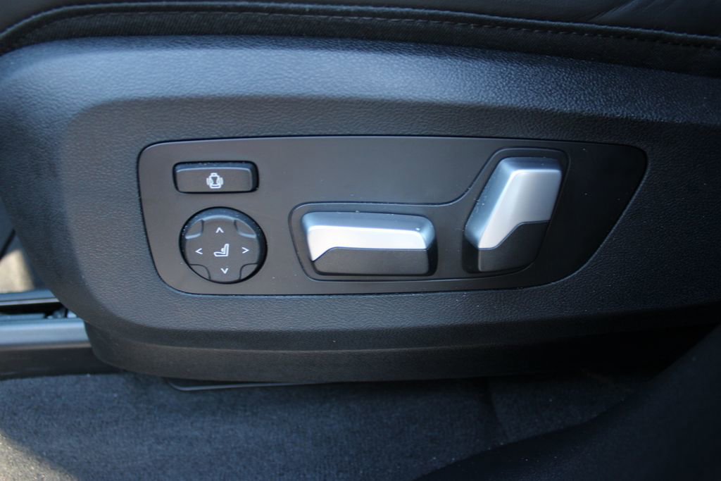Used 2024 BMW X5 xDrive40i w/ Premium Package image 29