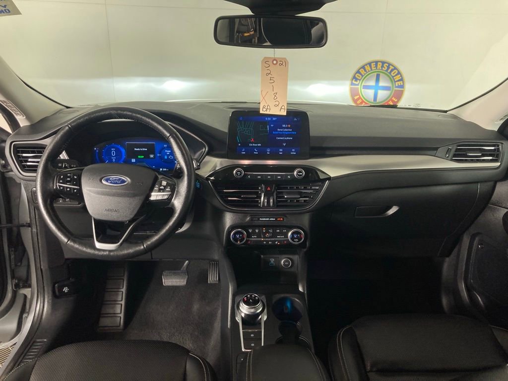 Used 2021 Ford Escape Titanium image 7