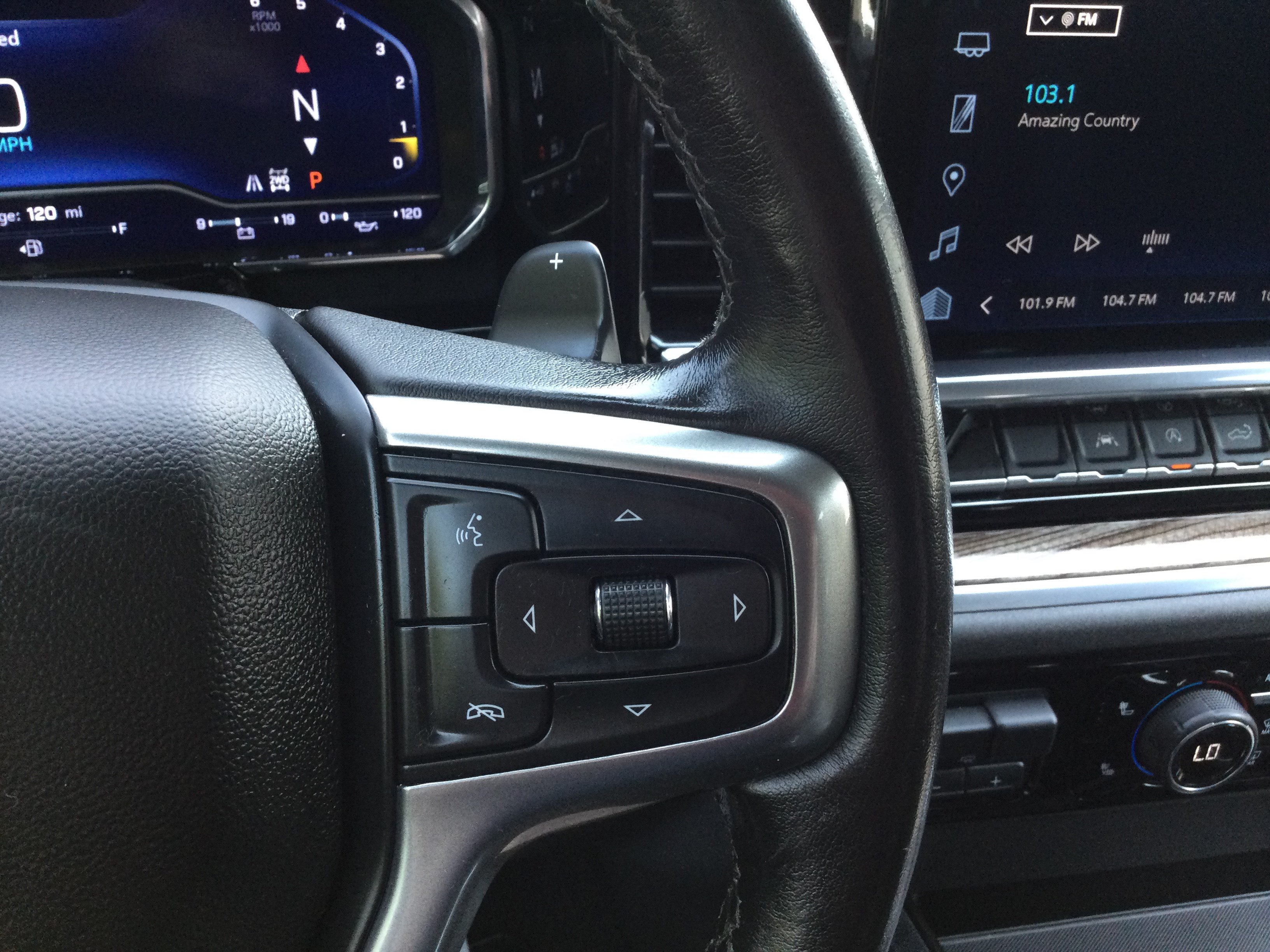 Used 2022 Chevrolet Silverado 1500 RST w/ Convenience Package II AWD/4WD image 15