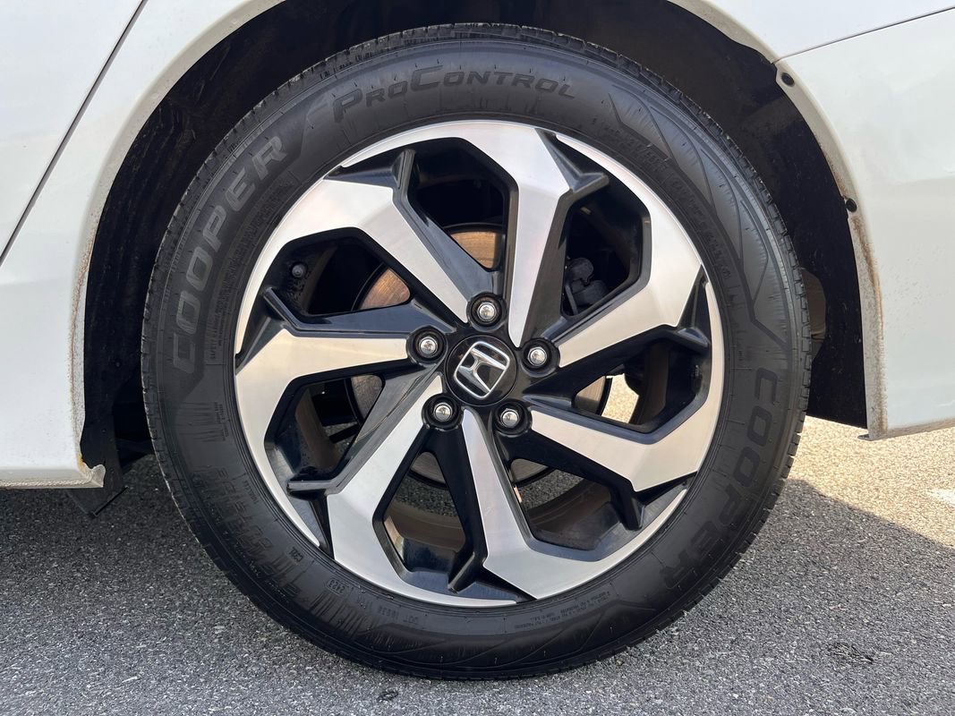 Used 2017 Honda Accord EX-L image 25