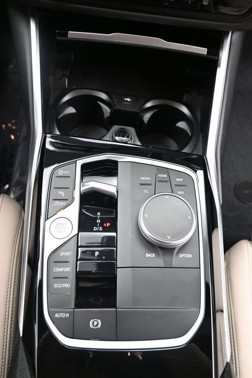 Used 2024 BMW 230i Coupe w/ M Sport Package image 17