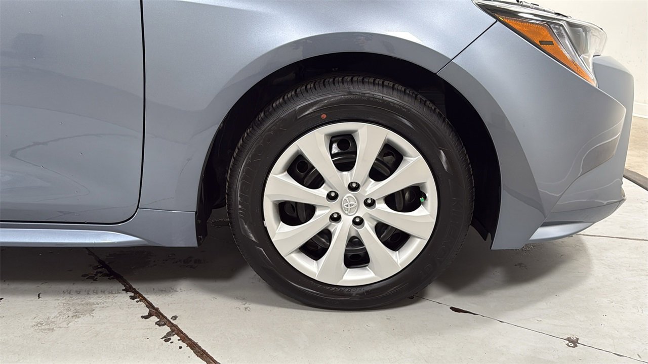 Certified 2025 Toyota Corolla LE image 21