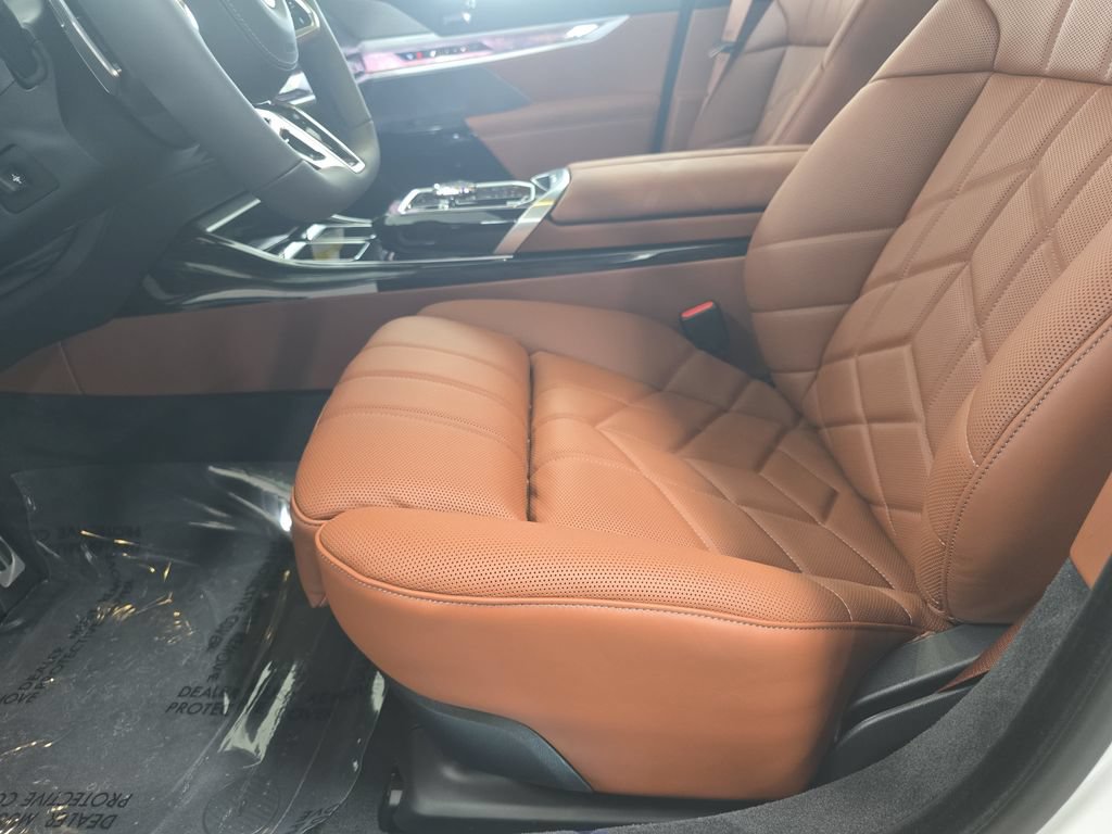 New 2026 BMW 740i w/ Executive Package RWD image 15