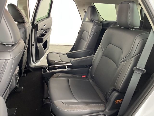 New 2026 Nissan Pathfinder SL w/ SL Premium Package FWD image 43