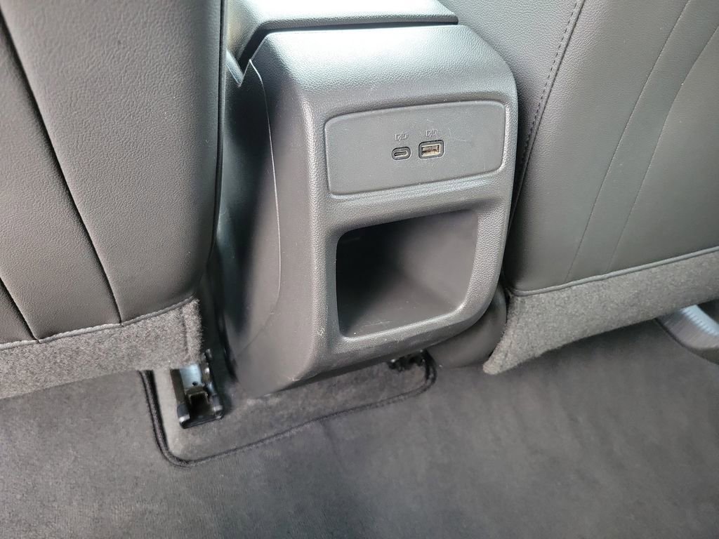 Used 2025 Chevrolet Trax LT w/ LT Convenience Package FWD image 14