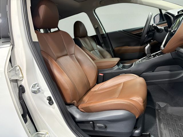 Certified 2025 Subaru Outback Touring AWD/4WD image 16