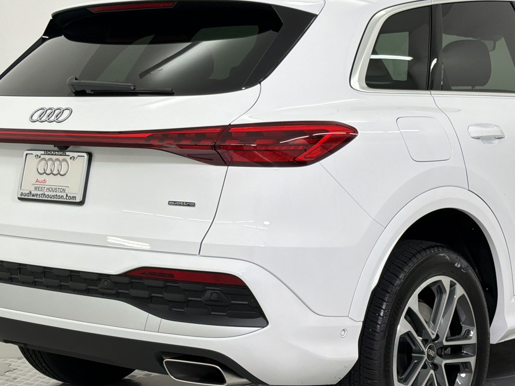 Certified 2025 Audi Q5 Premium w/ Convenience Package AWD/4WD image 25