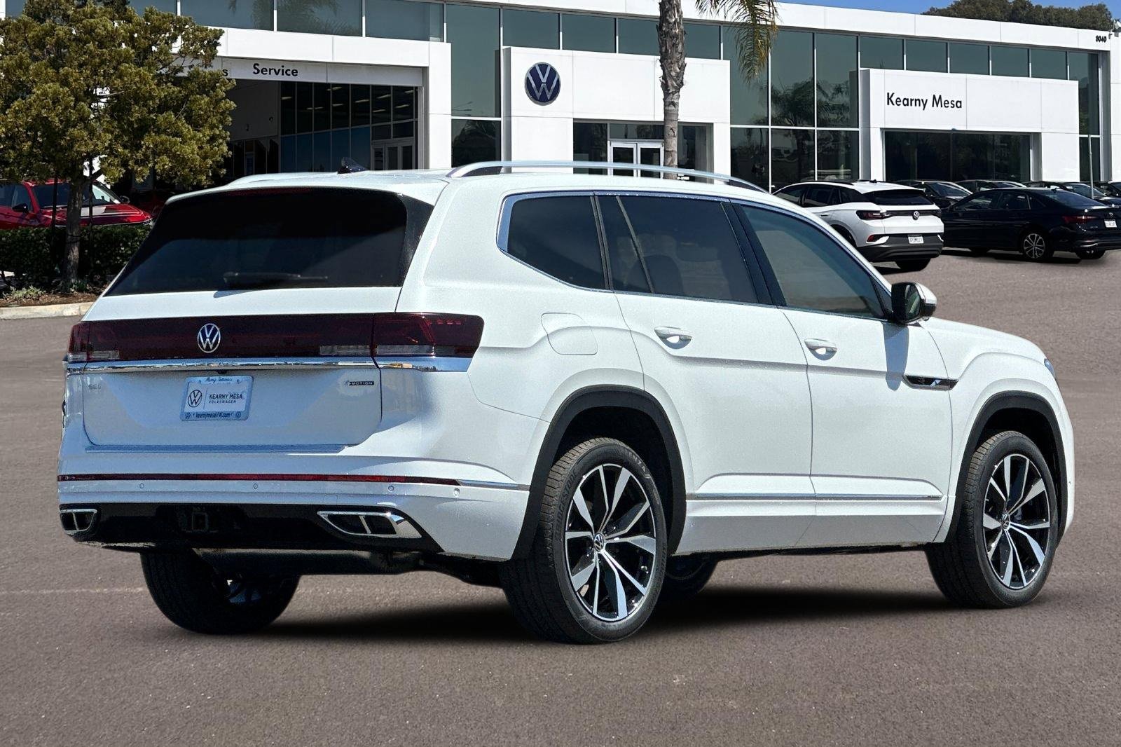 New 2026 Volkswagen Atlas SEL Premium R-Line image 4