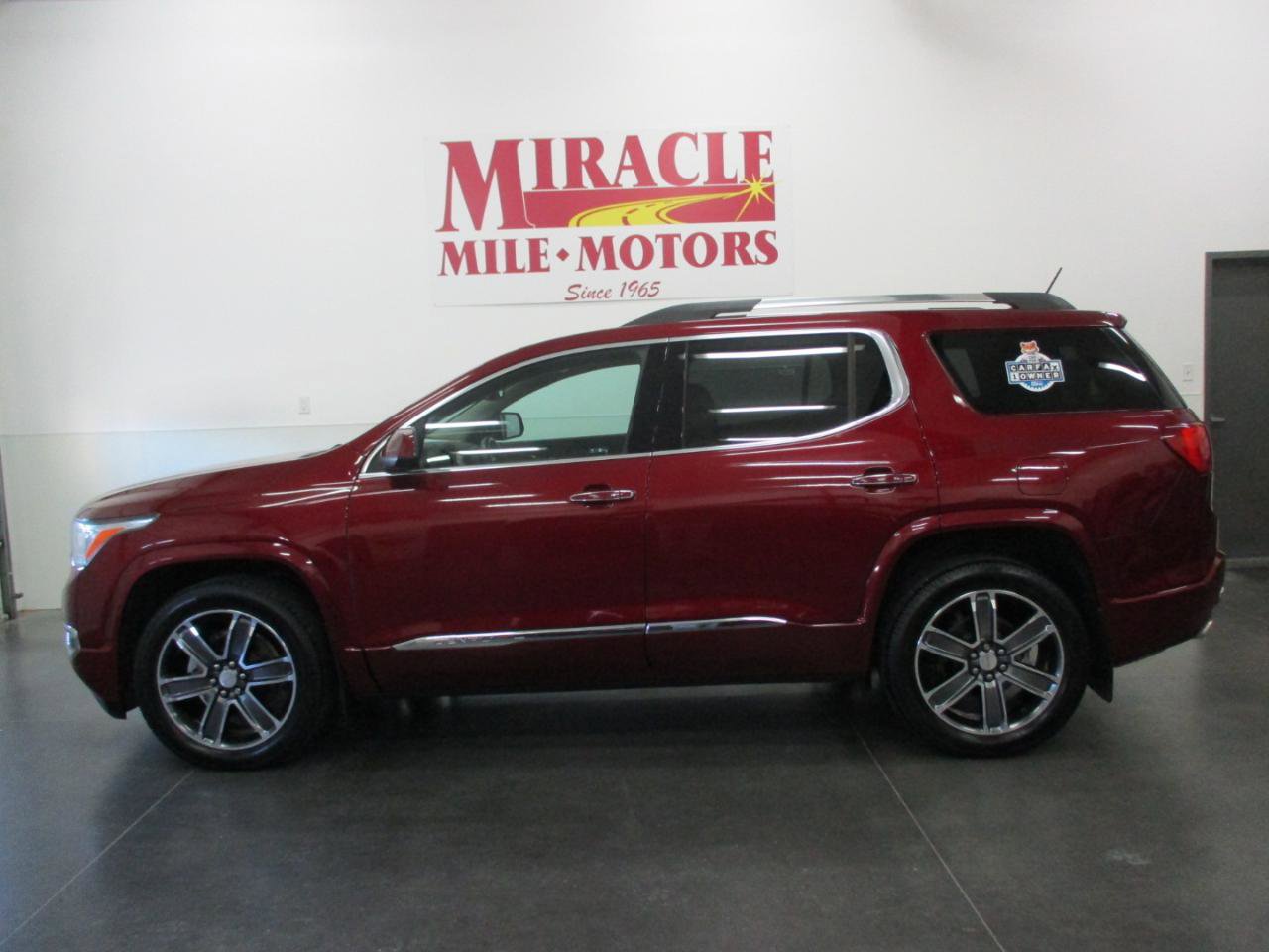Used 2018 GMC Acadia Denali w/ Technology Package image 2