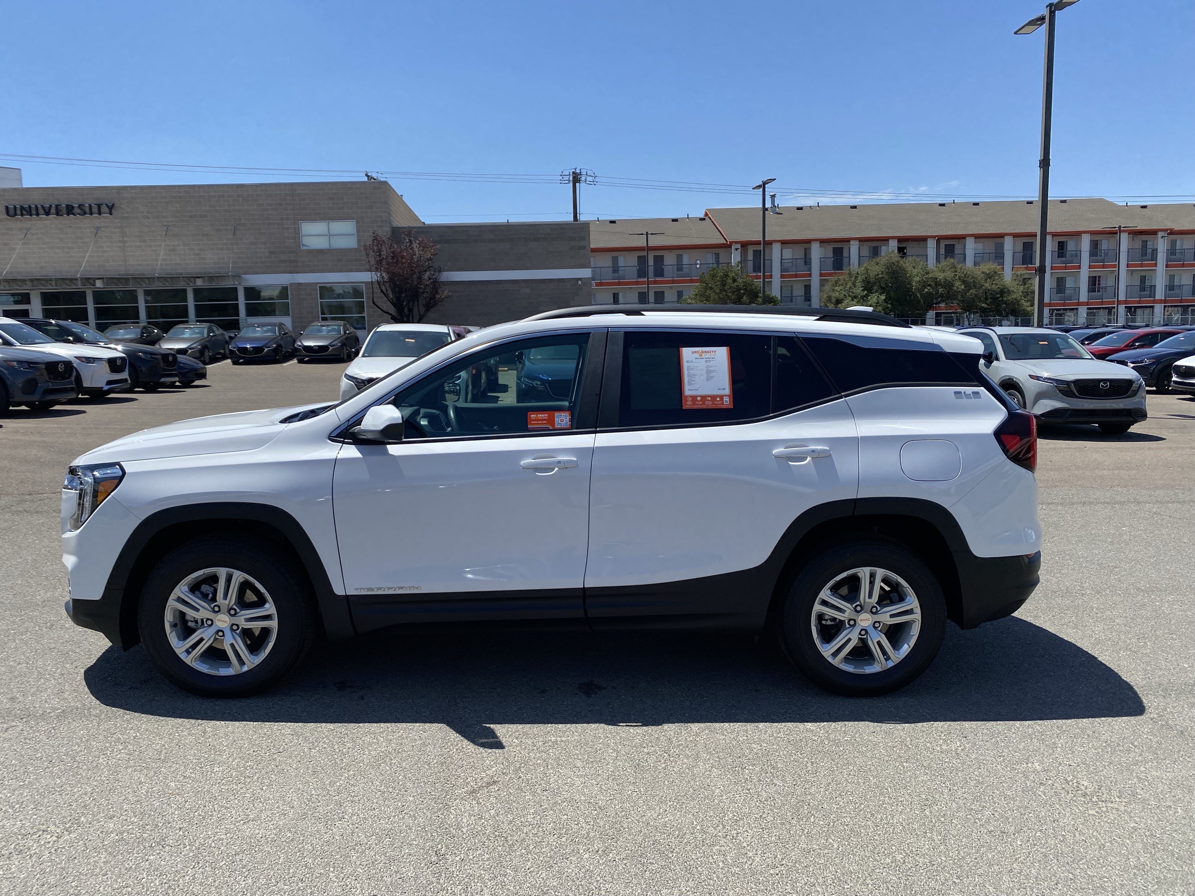 Used 2024 GMC Terrain SLE w/ Driver Convenience Package AWD/4WD image 50