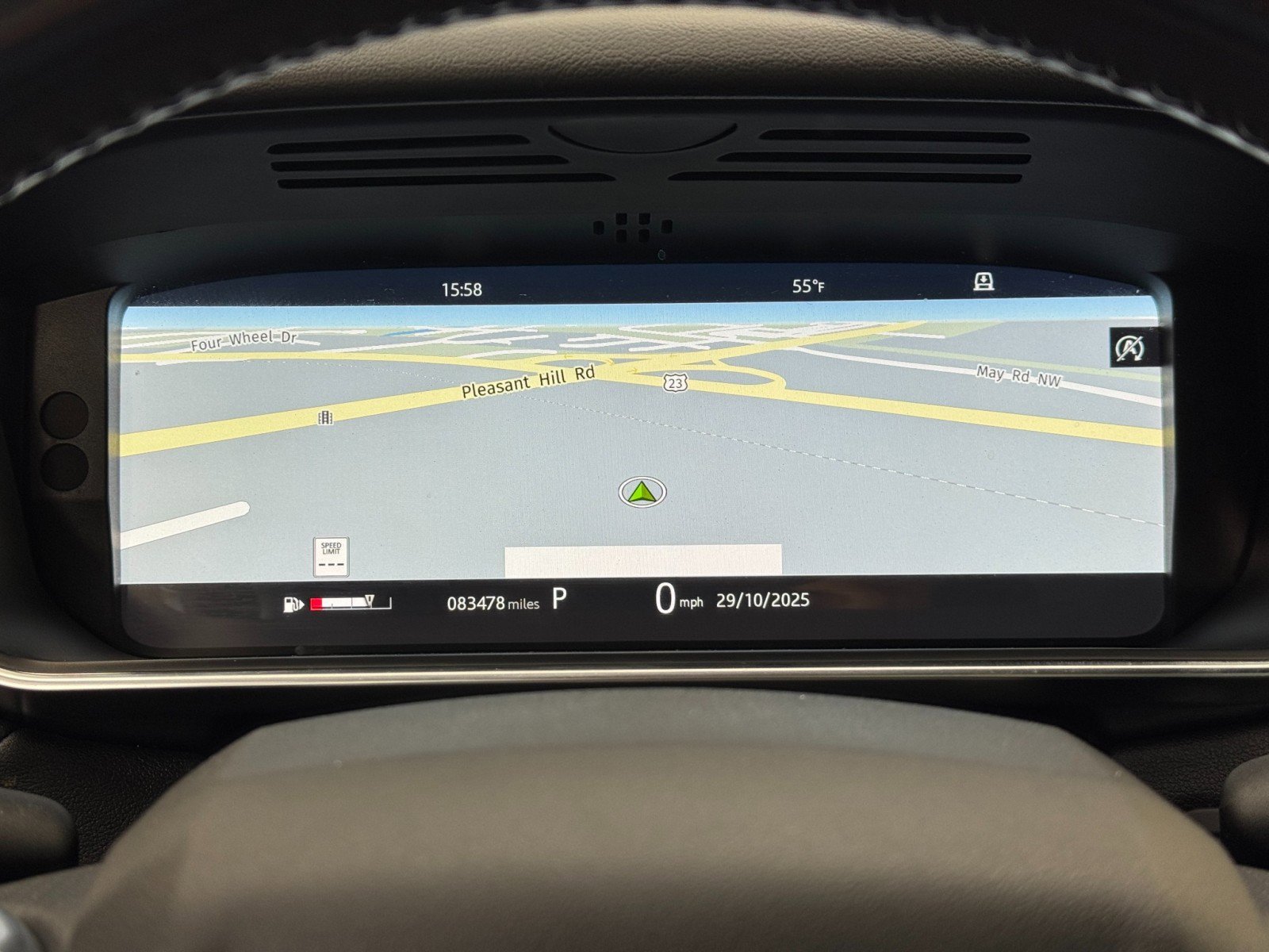 Used 2018 Land Rover Range Rover Sport HSE image 18