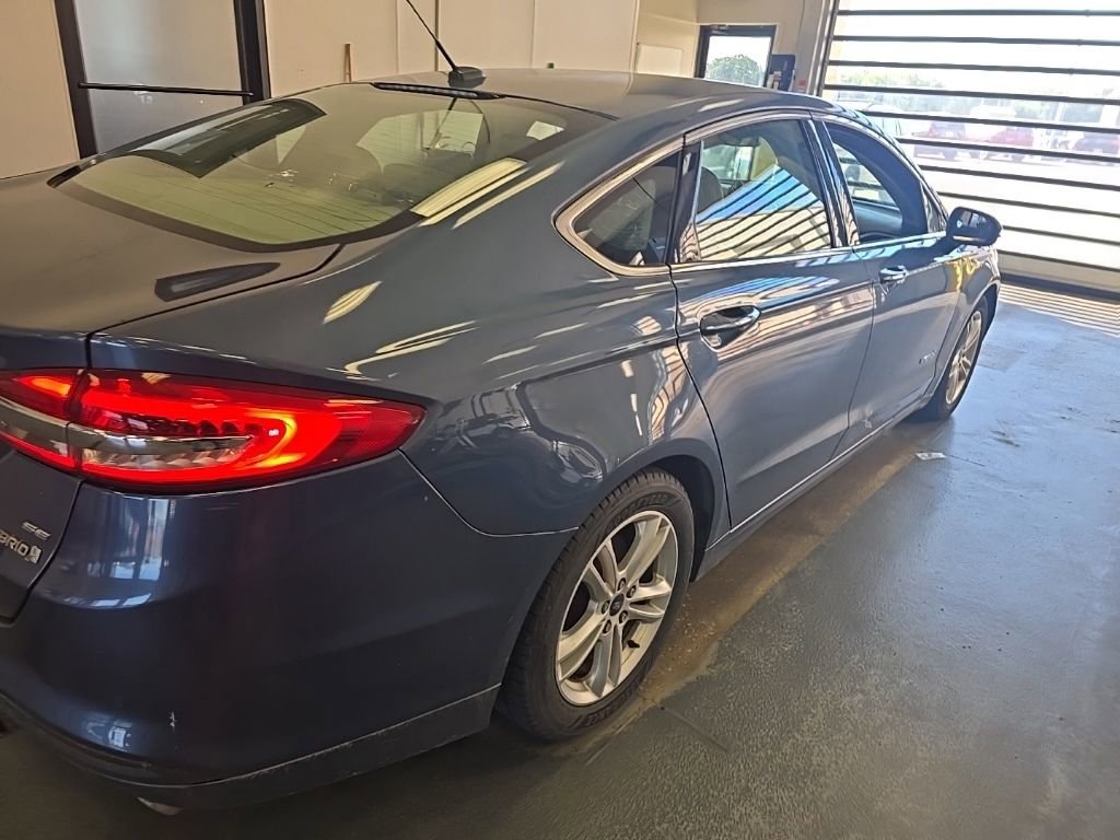 Used 2018 Ford Fusion SE w/ Equipment Group 602A FWD image 5