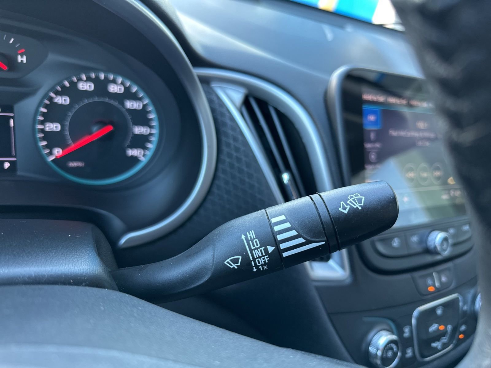 Used 2022 Chevrolet Malibu RS image 27