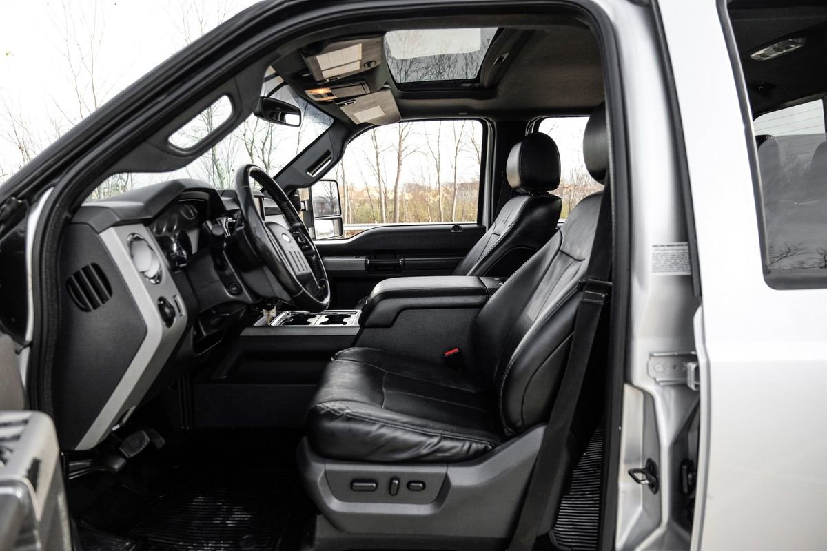 Used 2015 Ford F450 Lariat w/ Lariat Ultimate Package AWD/4WD image 4