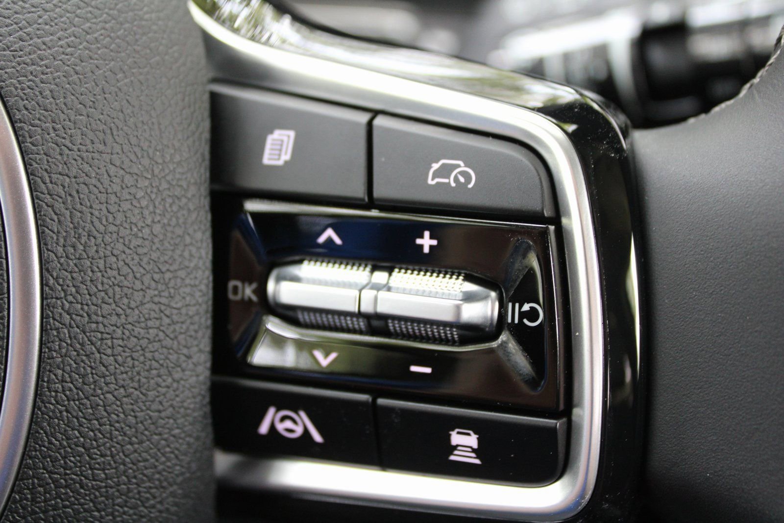 New 2026 Kia Sorento S w/ S Panoramic Sunroof Package image 29