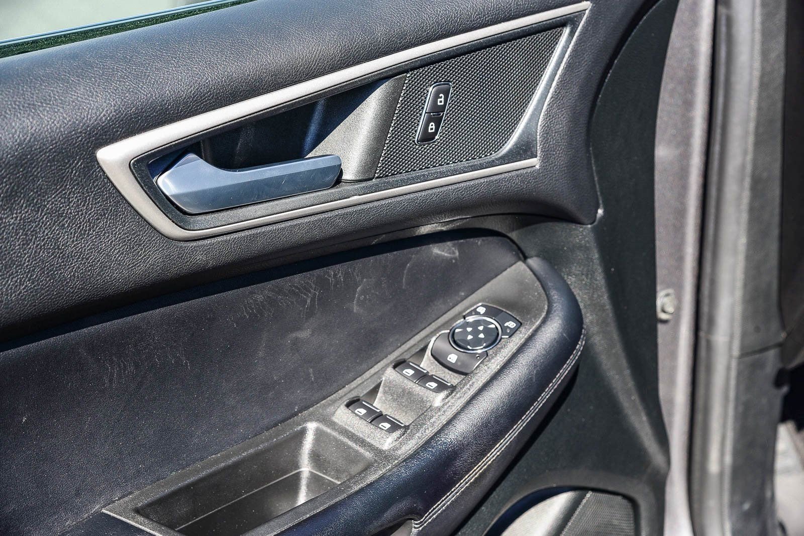 Used 2023 Ford Edge SEL w/ Convenience Package image 21