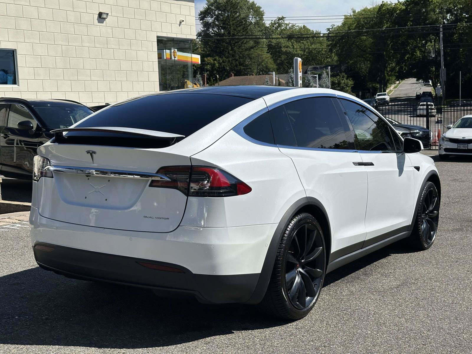 Used 2020 Tesla Model X Long Range AWD/4WD image 3