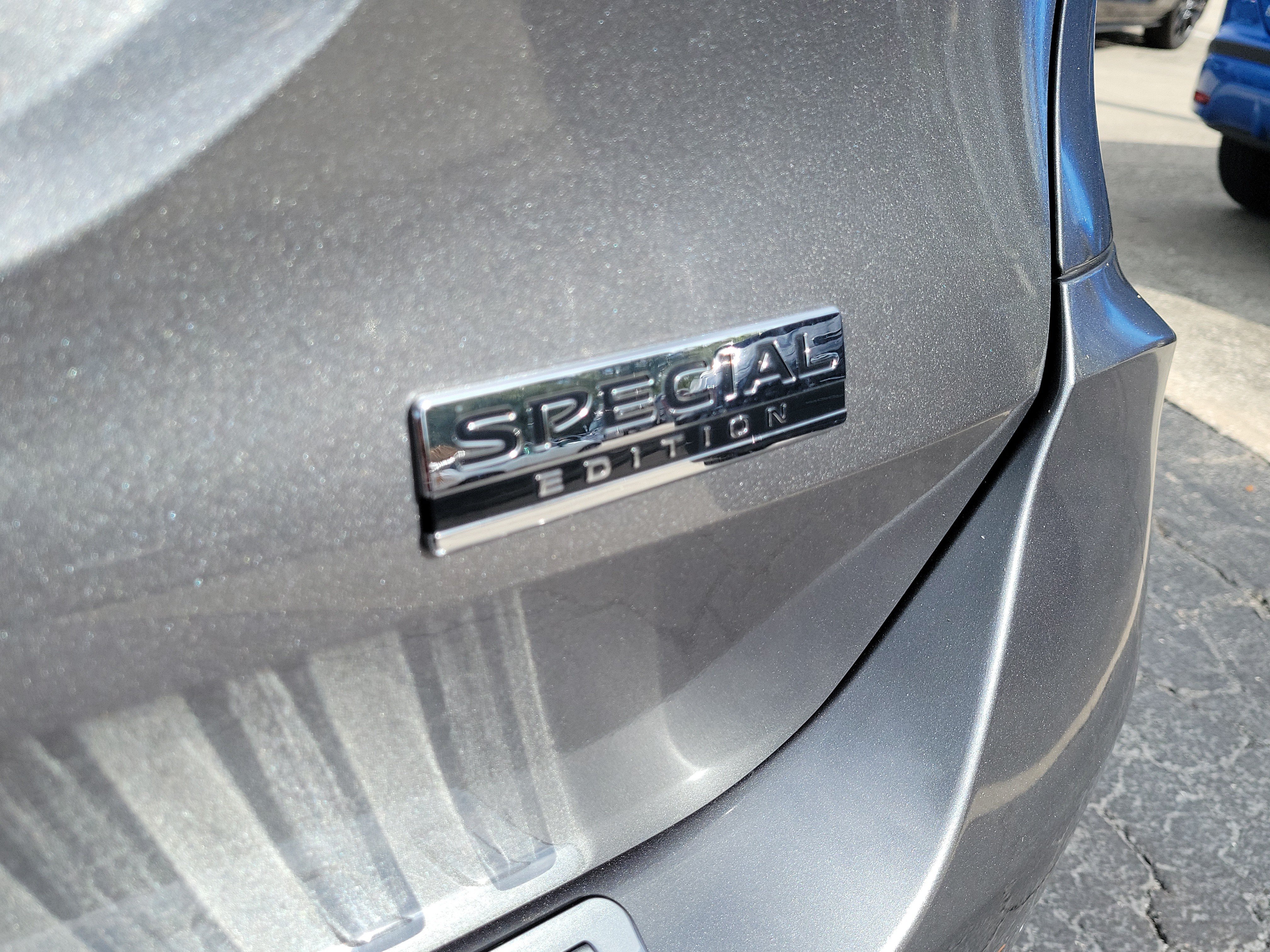 Used 2019 Nissan Rogue S w/ Special Edition Package FWD image 8