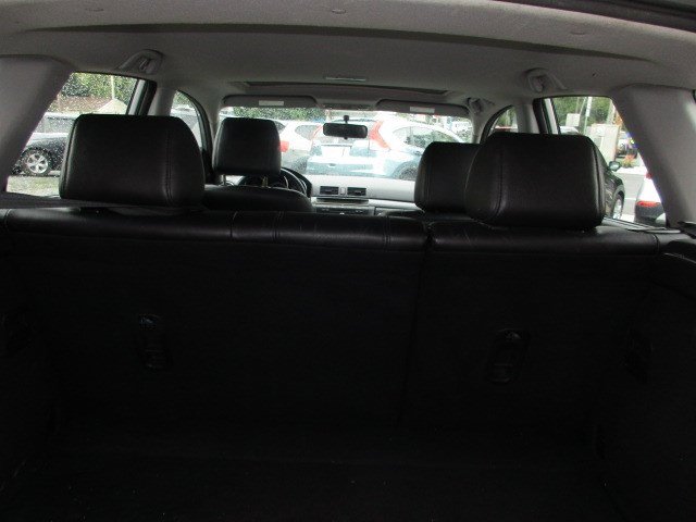 Used 2005 MAZDA MAZDA3 s w/ Moonroof & 6-CD Pkg FWD image 26