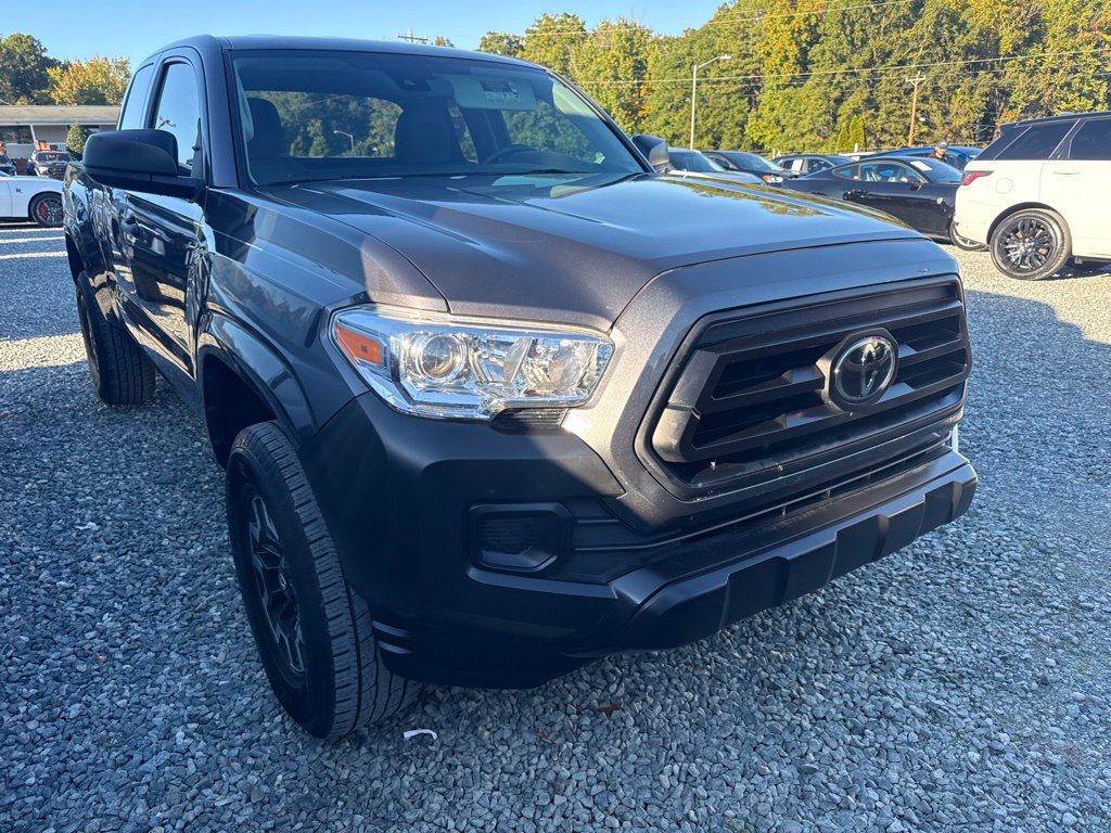 Used 2022 Toyota Tacoma SR RWD image 4