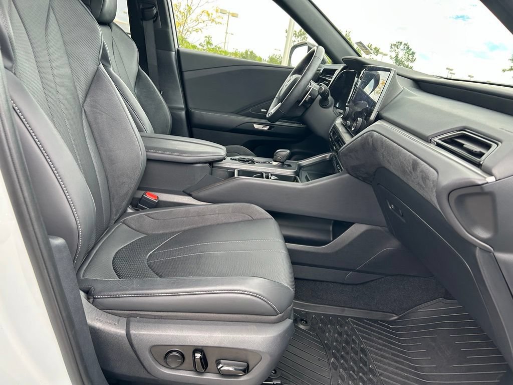 Used 2024 Lexus TX 500h AWD image 31