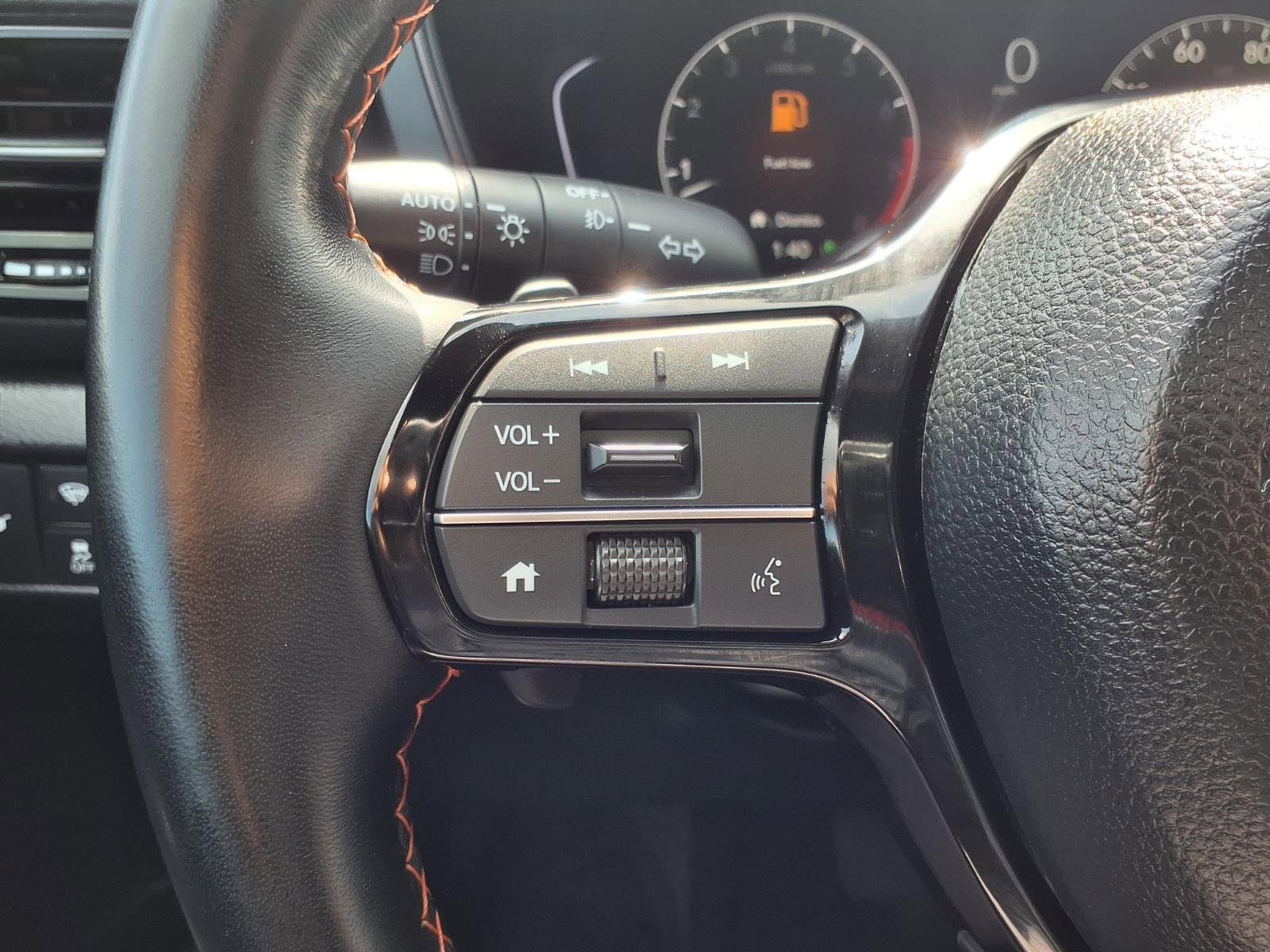 Used 2025 Honda Pilot TrailSport image 15